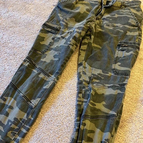 F21 | fatigue pants - Picture 4 of 4